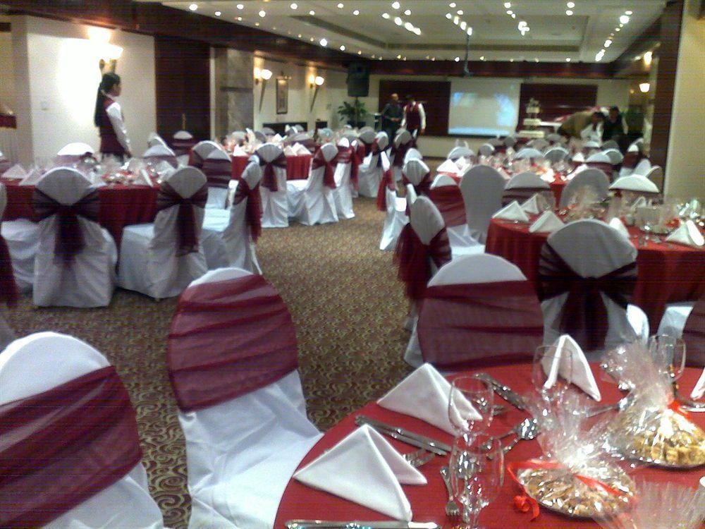 Gloria Hotel Доха Екстер'єр фото